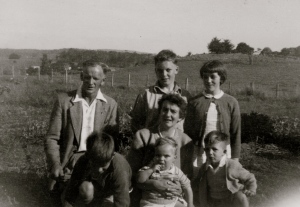 Frank, Clive and Barbara Graeme, Brenda, Nigel and Angus on the farm.